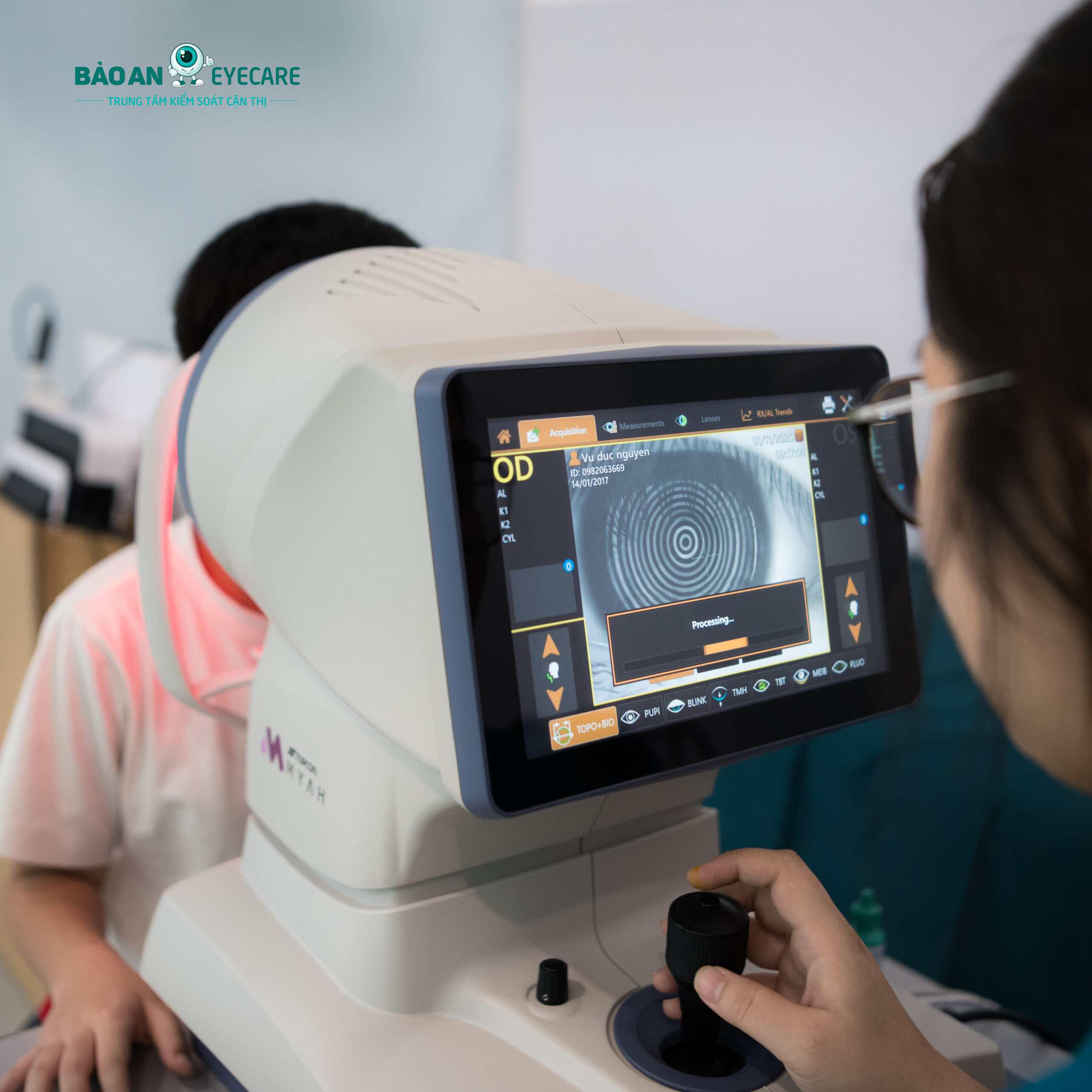 Các biến chứng nguy hiểm của cận thị nặng 